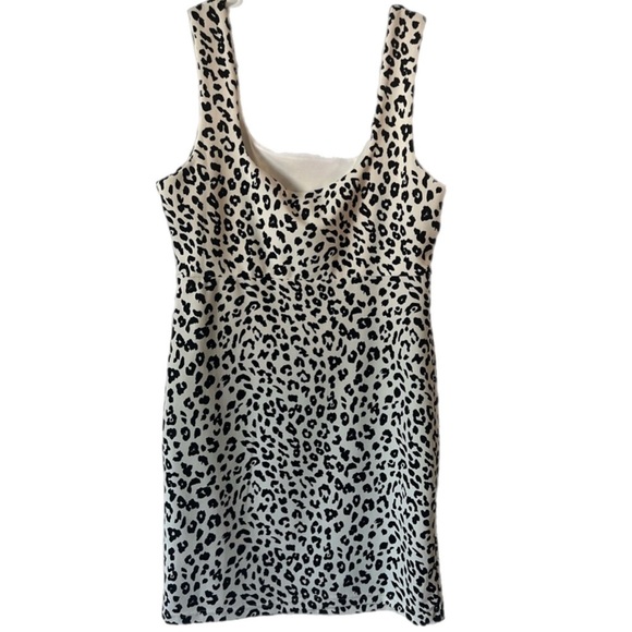 Love Tree Black and White Mini Sundress Scoop Neck Sleeveless - Picture 2 of 6